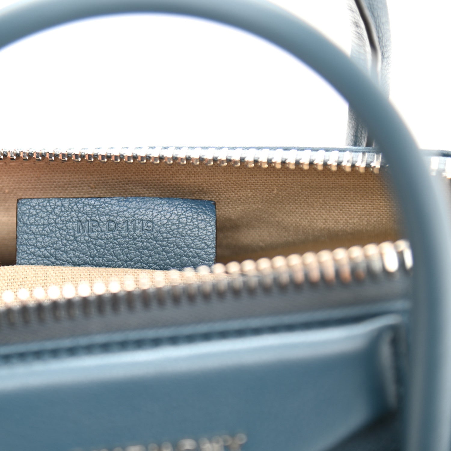 Givenchy Sugar Goatskin Small Antigona Oil Blue 7 of 11