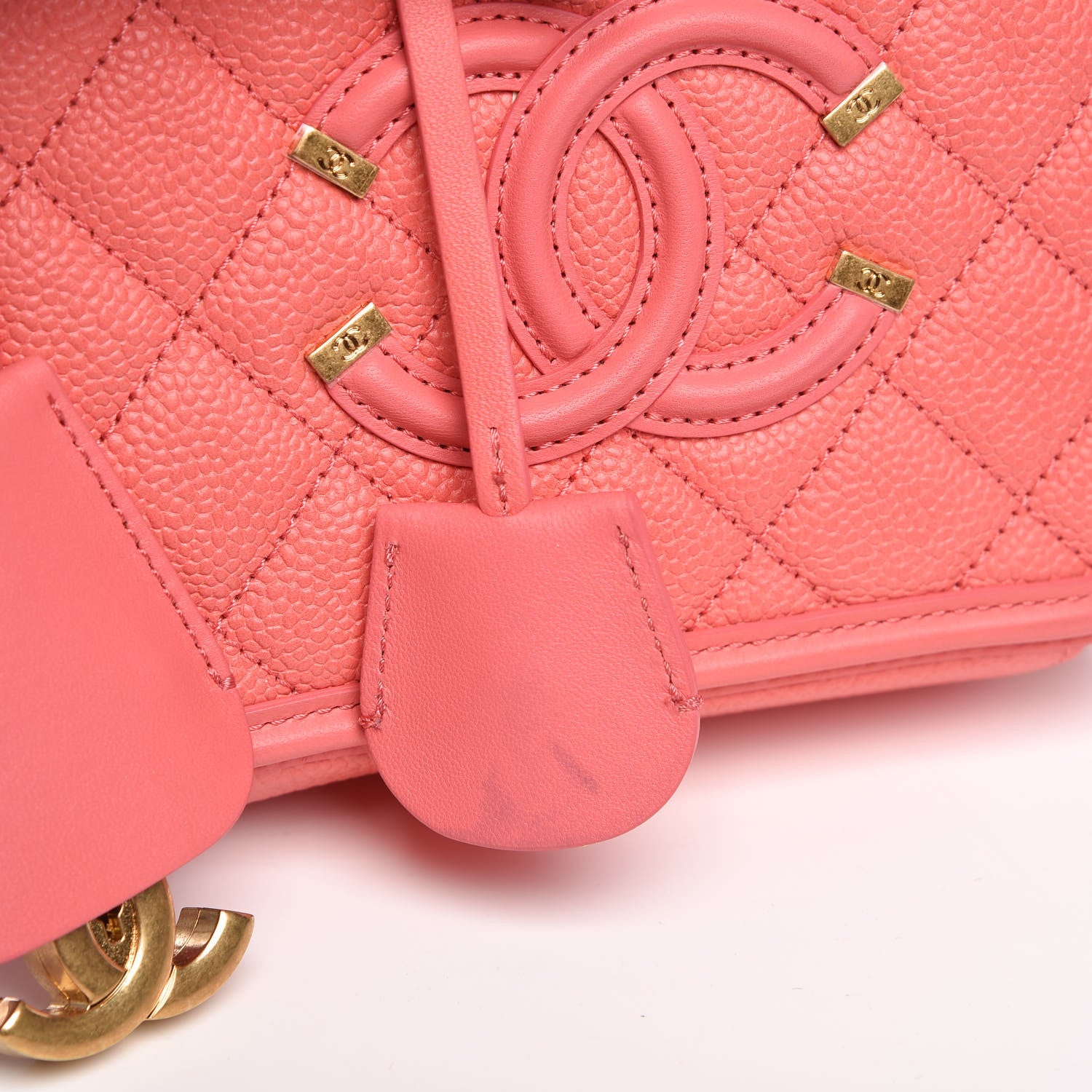 Chanel Caviar Quilted Small CC Filigree Vanity Case Coral 11 of 16