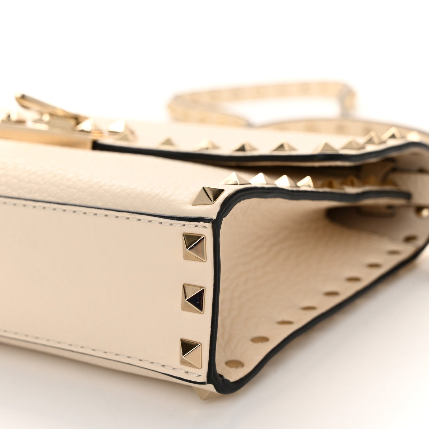 Pebbled Calfskin Medium Rockstud Flip Lock Crossbody Bag Light Ivory