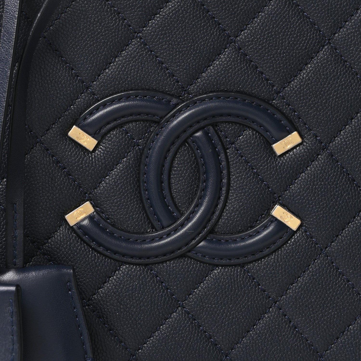 Chanel Caviar Quilted Medium CC Filigree Vanity Case Navy 8 of 10