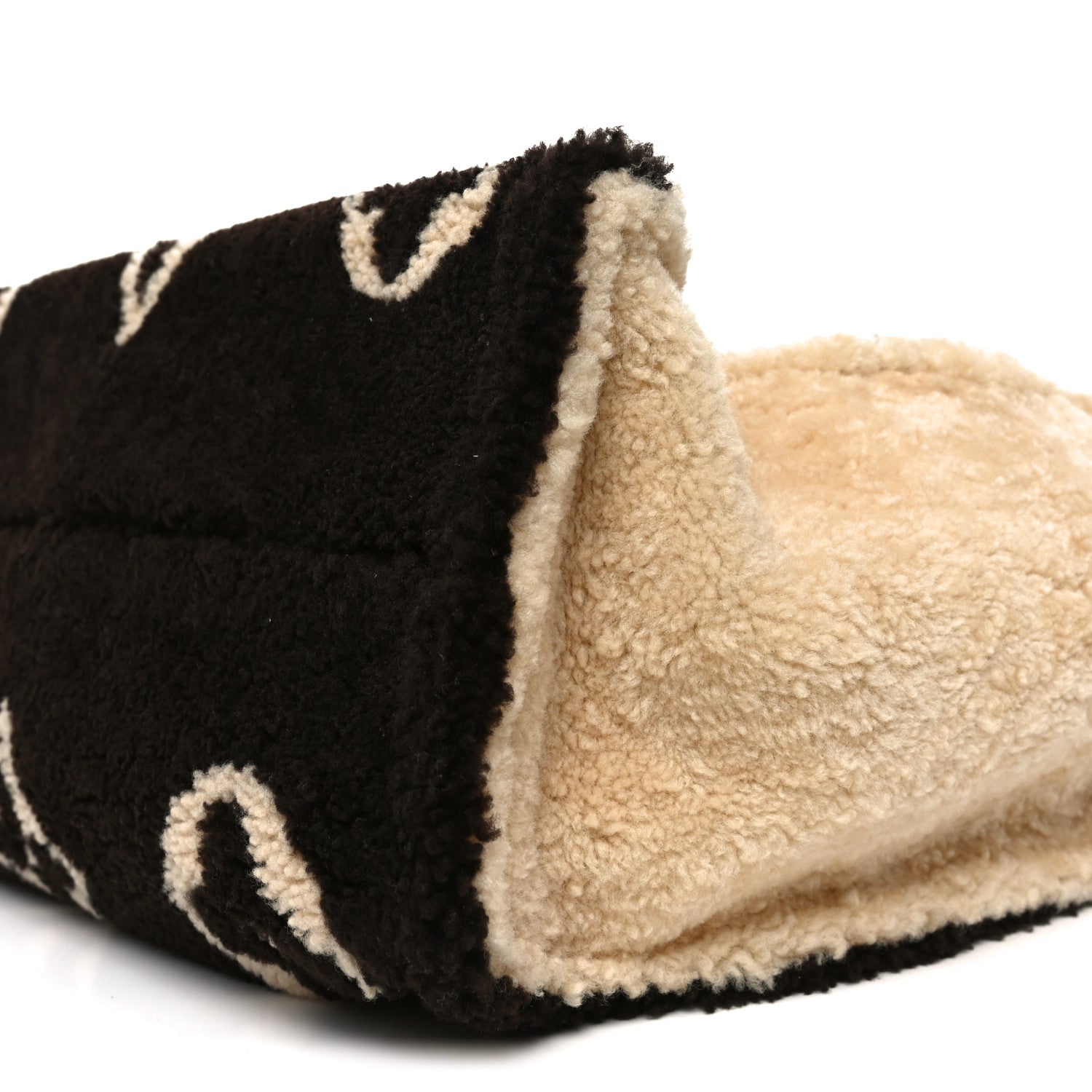 Louis Vuitton Shearling Monogram Giant Teddy Onthego GM Black White 8 of 8