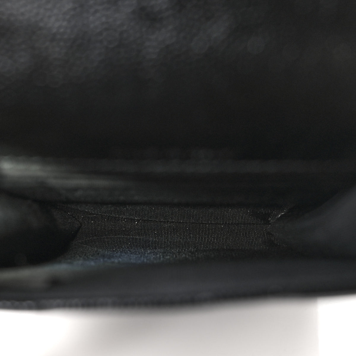 Caviar Quilted My Everything Clutch With Chain Black