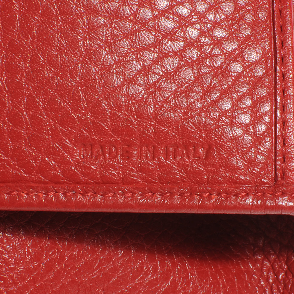 Vitello Daino Compact Push Lock Wallet Rosso