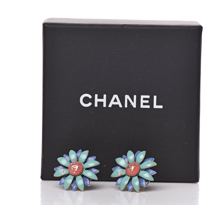 Chanel Enamel CC Flower Earrings Green Gold 5 of 5