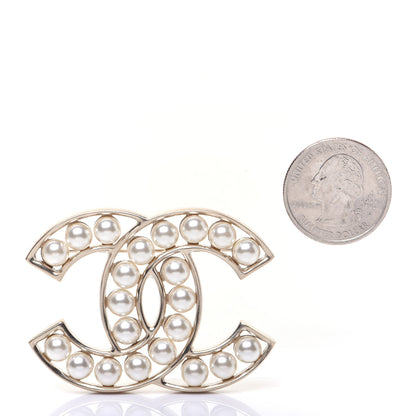 Chanel Pearl CC Brooch Light Gold 2 of 6