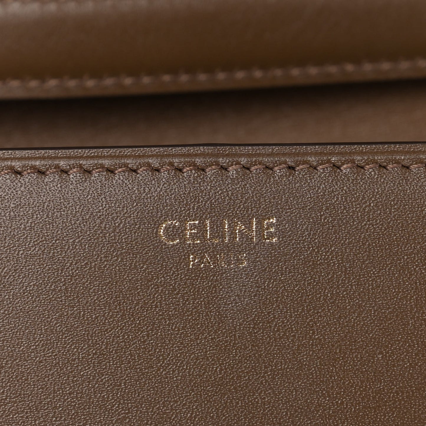 Box Calfskin Medium Classic Box Flap Bag Camel