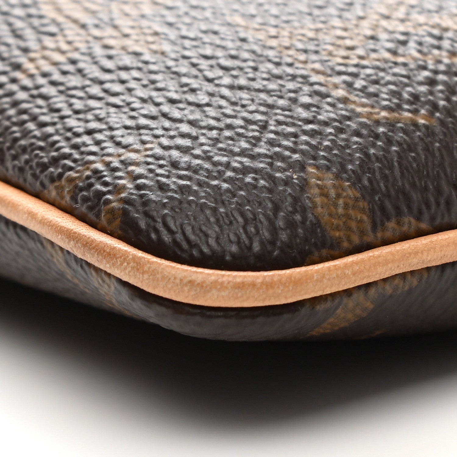 Louis Vuitton Monogram Pochette Milla MM 9 of 9