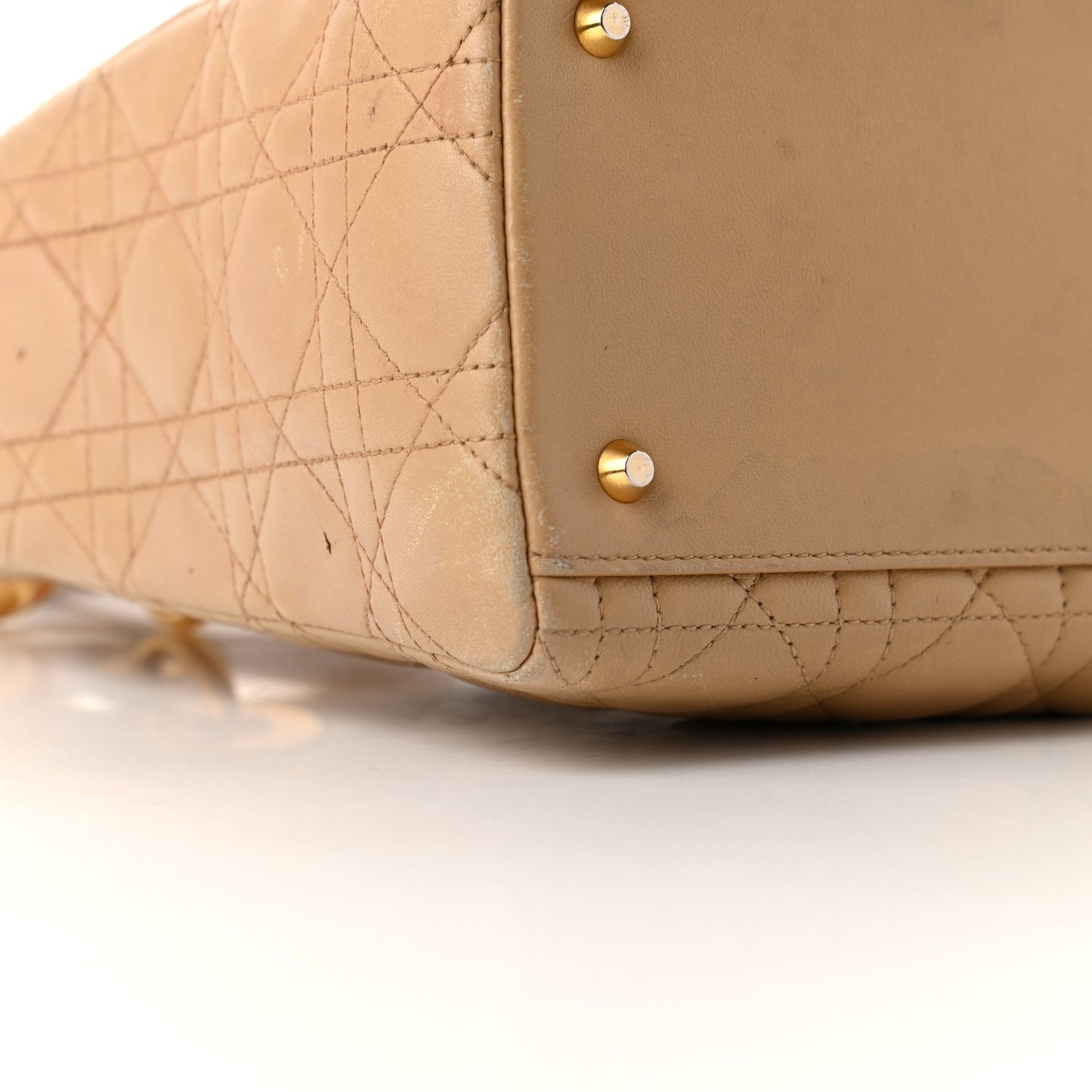 Lambskin Cannage Medium Lady Dior Beige