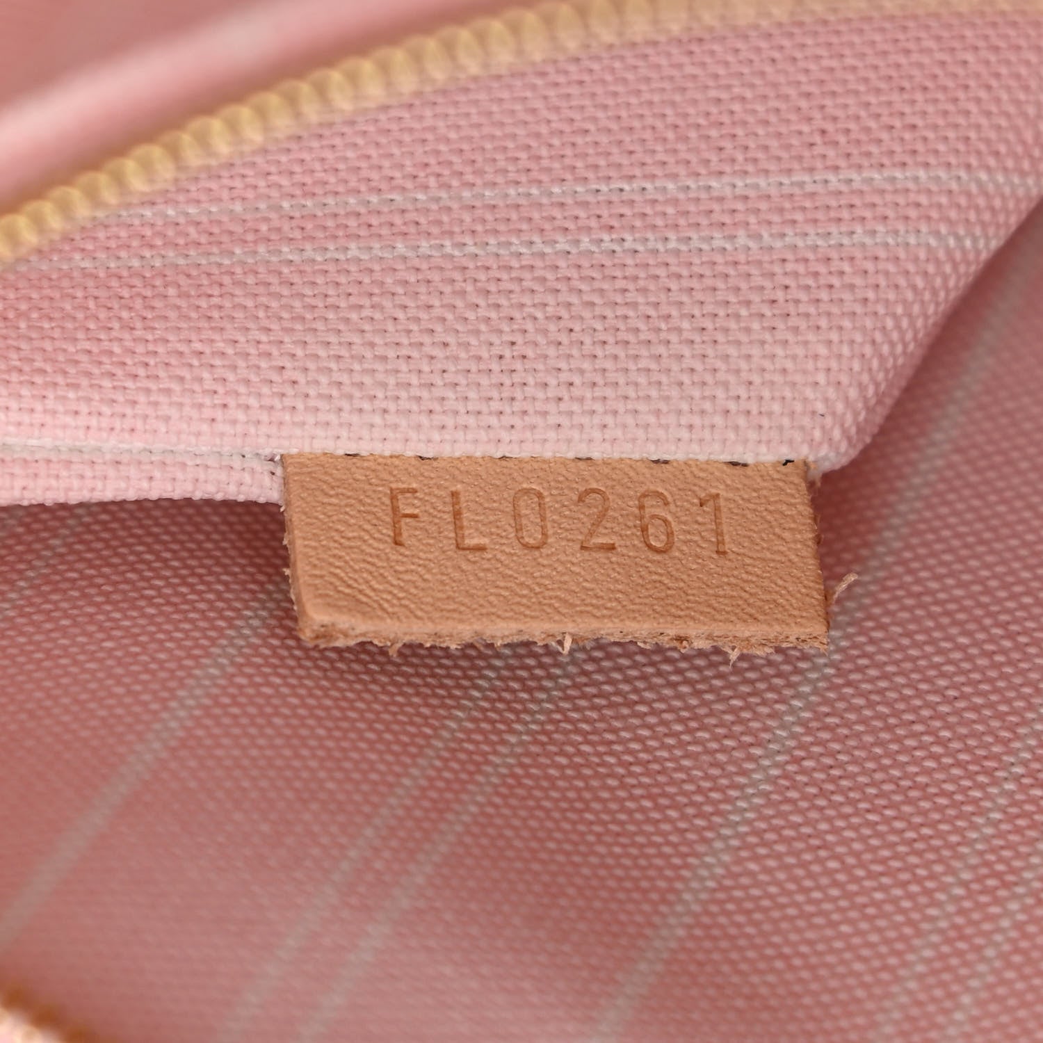Louis Vuitton Monogram Giant By The Pool Onthego GM Light Pink 7 of 11
