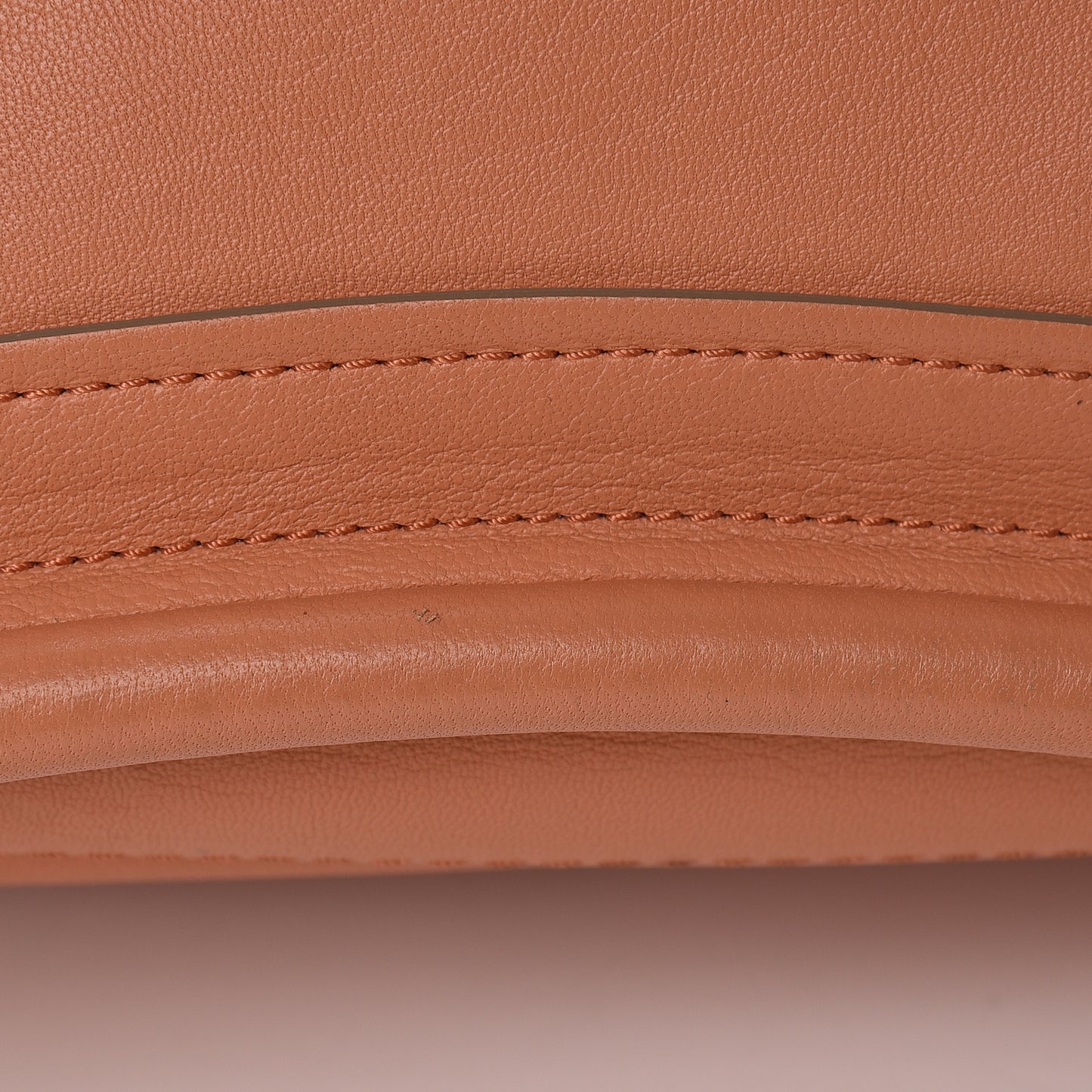 Calfskin Medium Military Paraty Peach Pink