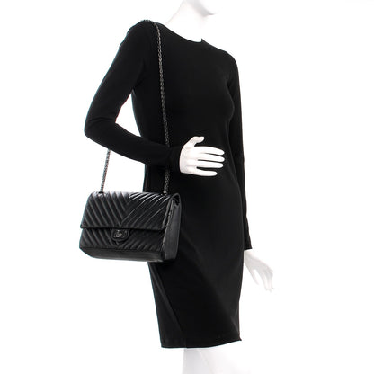 Chanel Aged Calfskin Chevron Quilted 2.55 Reissue 226 So Black 2 of 9