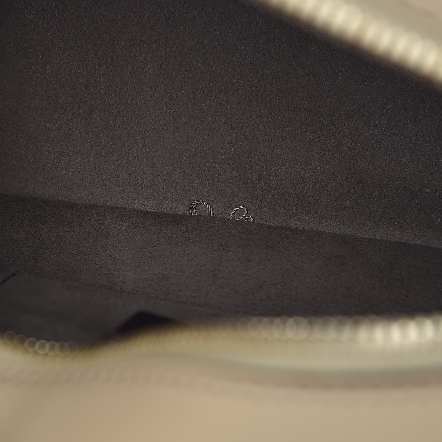 Fendi Vitello Century Opaco F is Fendi Camera Case Amido 9 of 11