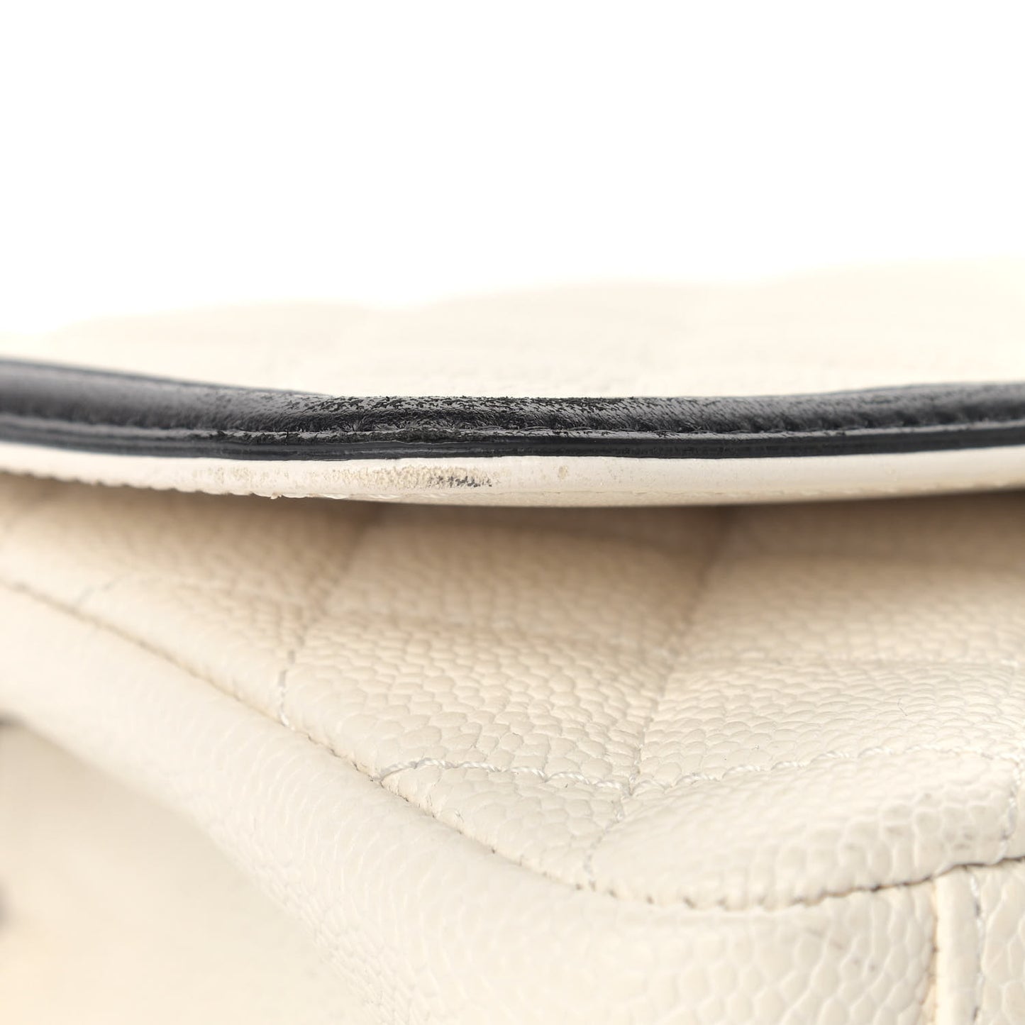 Caviar Quilted Medium CC Filigree Flap White Black
