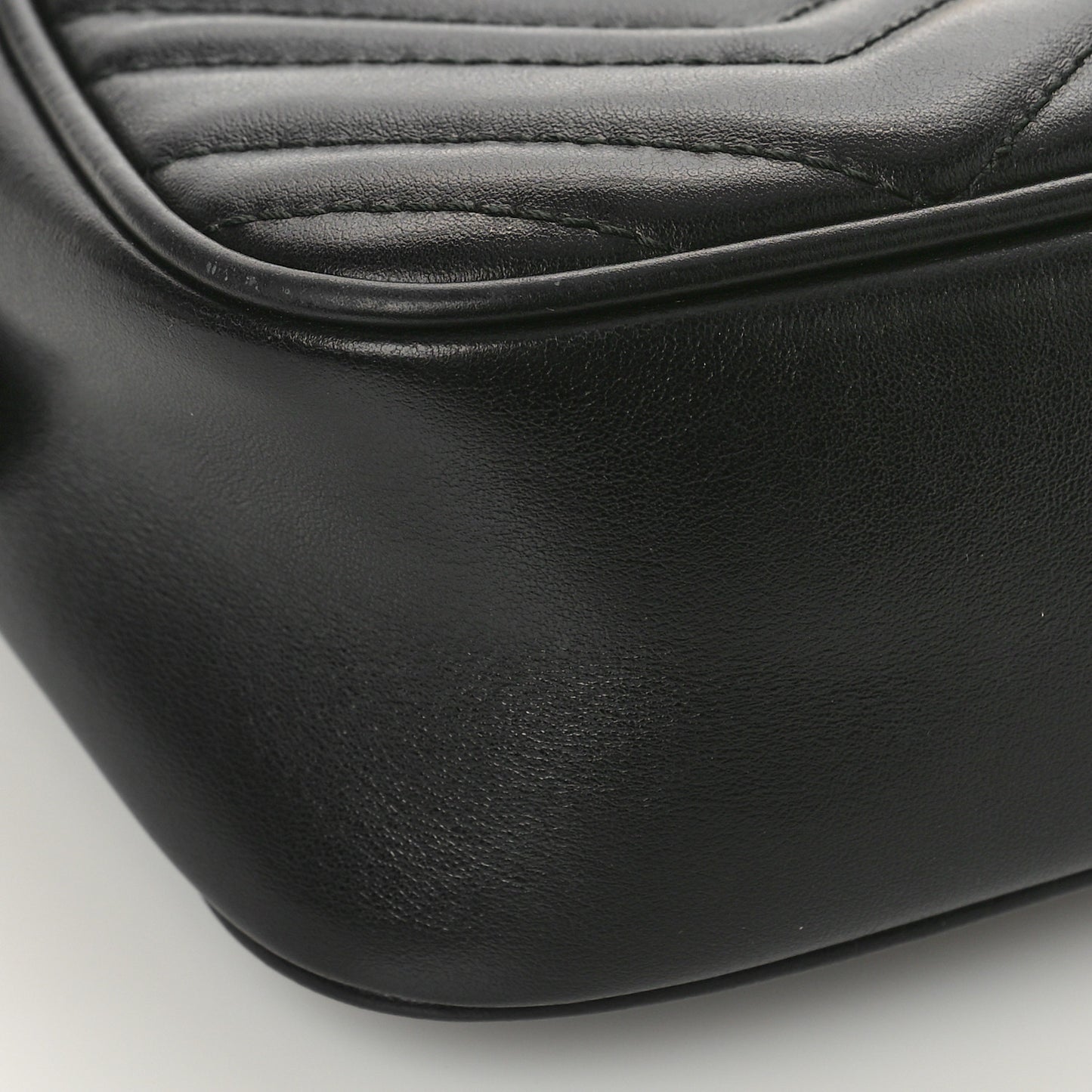 Calfskin Matelasse Small GG Marmont Chain Shoulder Bag Black