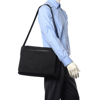 Louis Vuitton Damier Geant Petit Messenger Bag Black 2 of 9