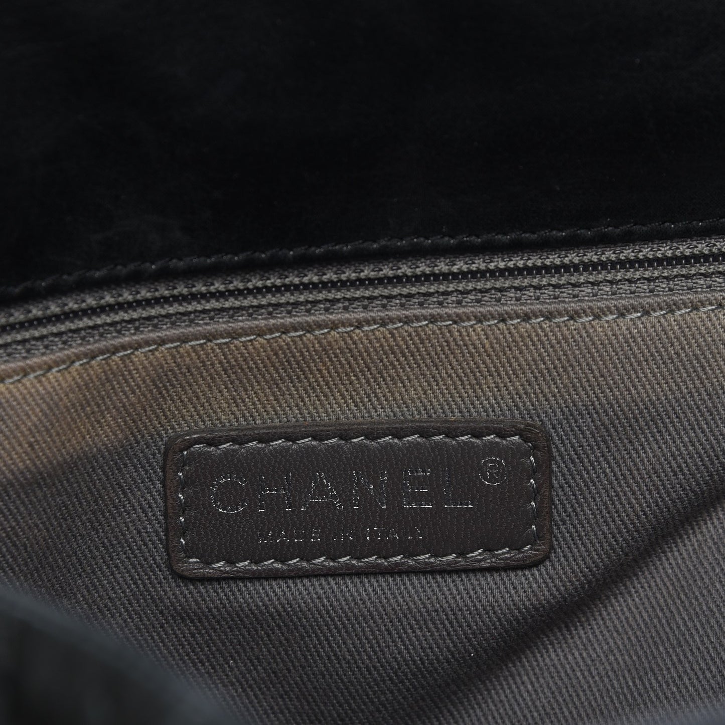 Iridescent Calfskin Glint Accordion Flap Black