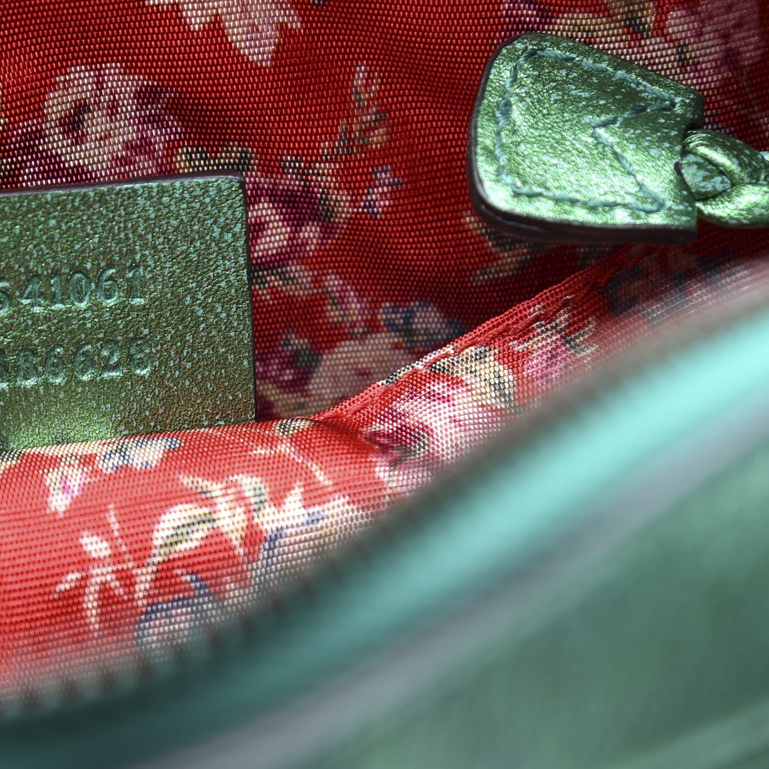 Gucci Laminated Nappa Trapuntata Small Zumi Shoulder Bag Jasmine Green 6 of 10