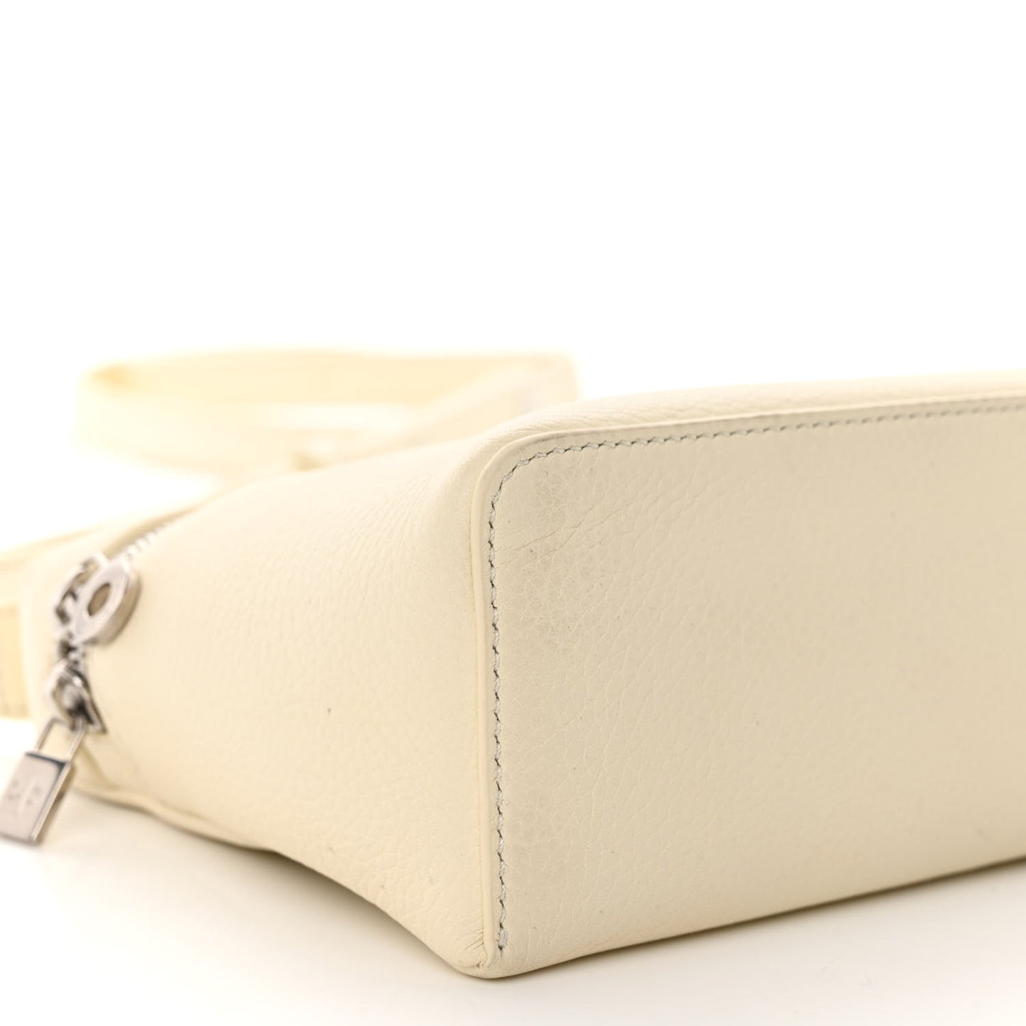 Grained Calfskin L19 Extra Pocket Pouch Whisper White