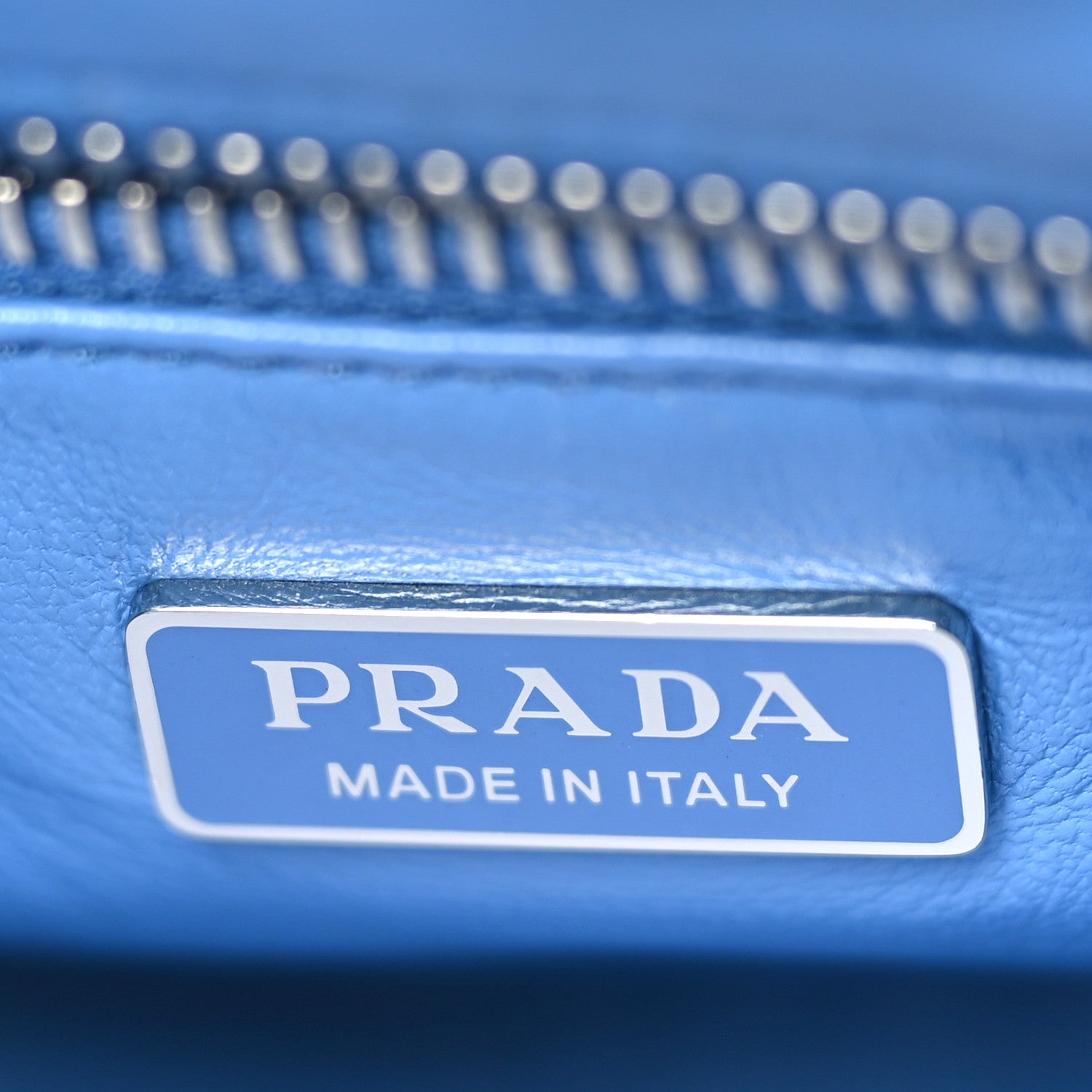 Prada Nappa Soft Padded Re-Edition 2002 Moon Bag Onda 6 of 9