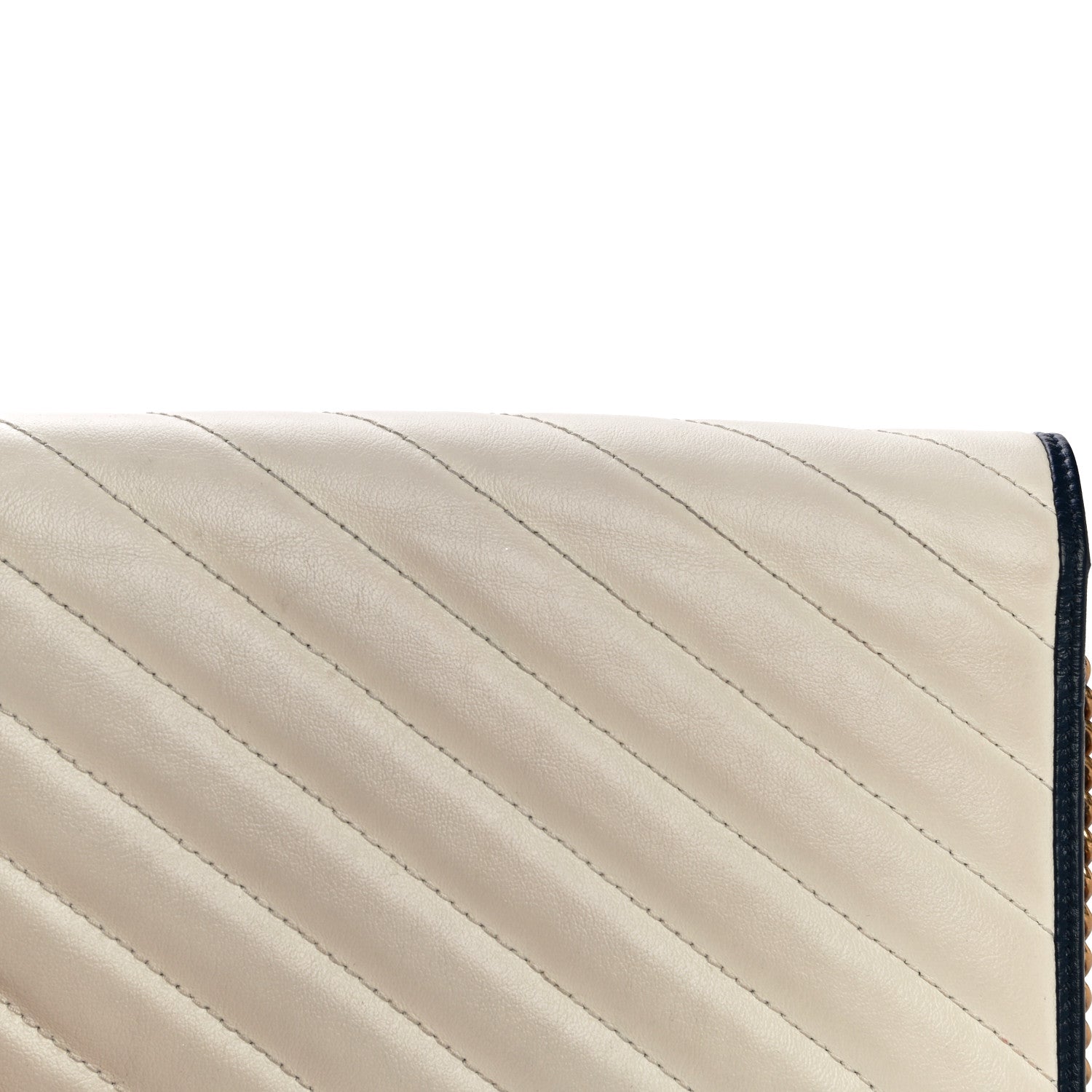 Gucci Vintage Effect Calfskin Matelasse Diagonal Torchon GG Marmont Chain Wallet Mystic White Blue Agata 17 of 21