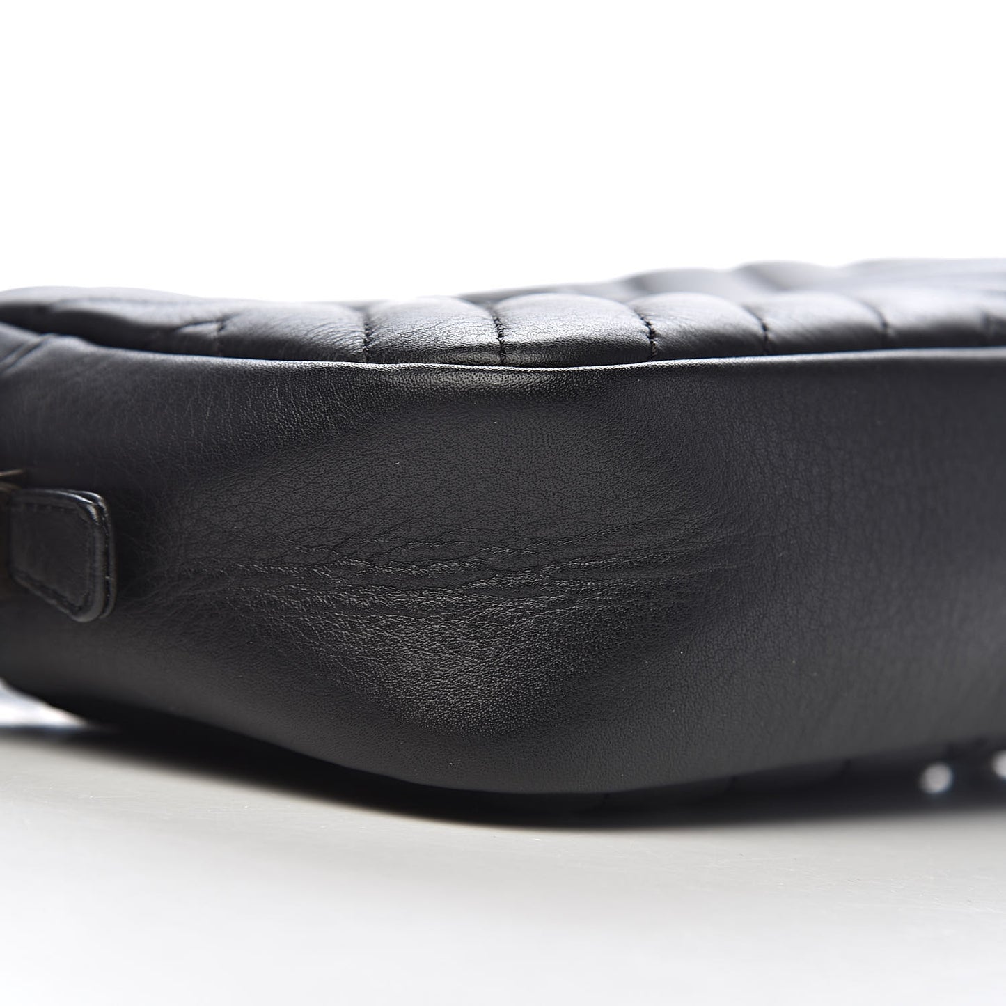 Lambskin Diagonal Chevron Quilted Tassel Camera Case Black