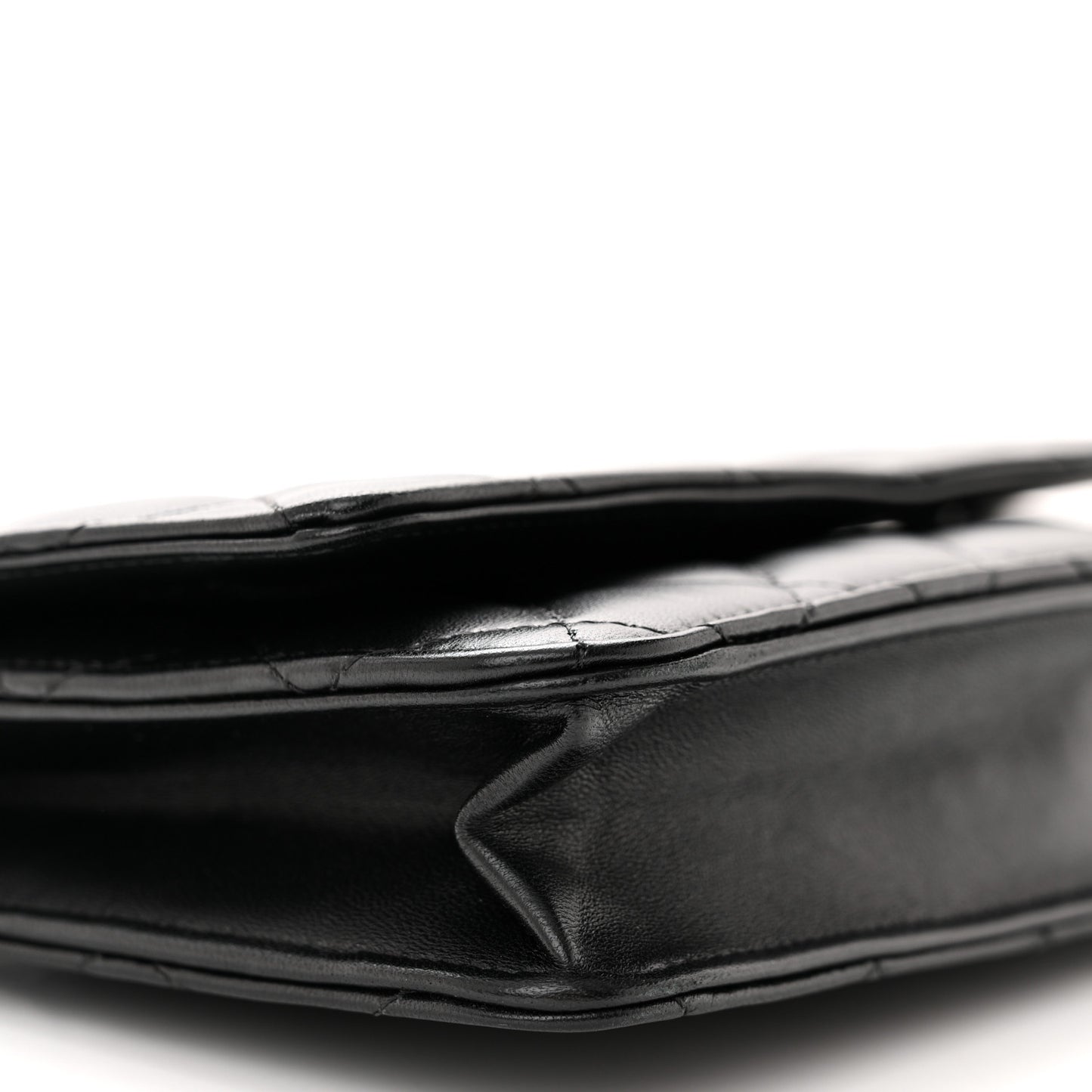 Lambskin Quilted Wallet On Chain WOC Black