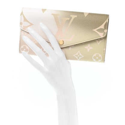 Louis Vuitton Monogram Giant Spring In The City Sarah Wallet NM Sunset Kaki 2 of 6