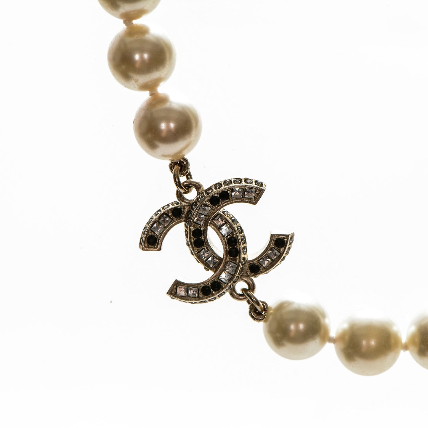 Pearl Crystal CC Short Necklace Gold