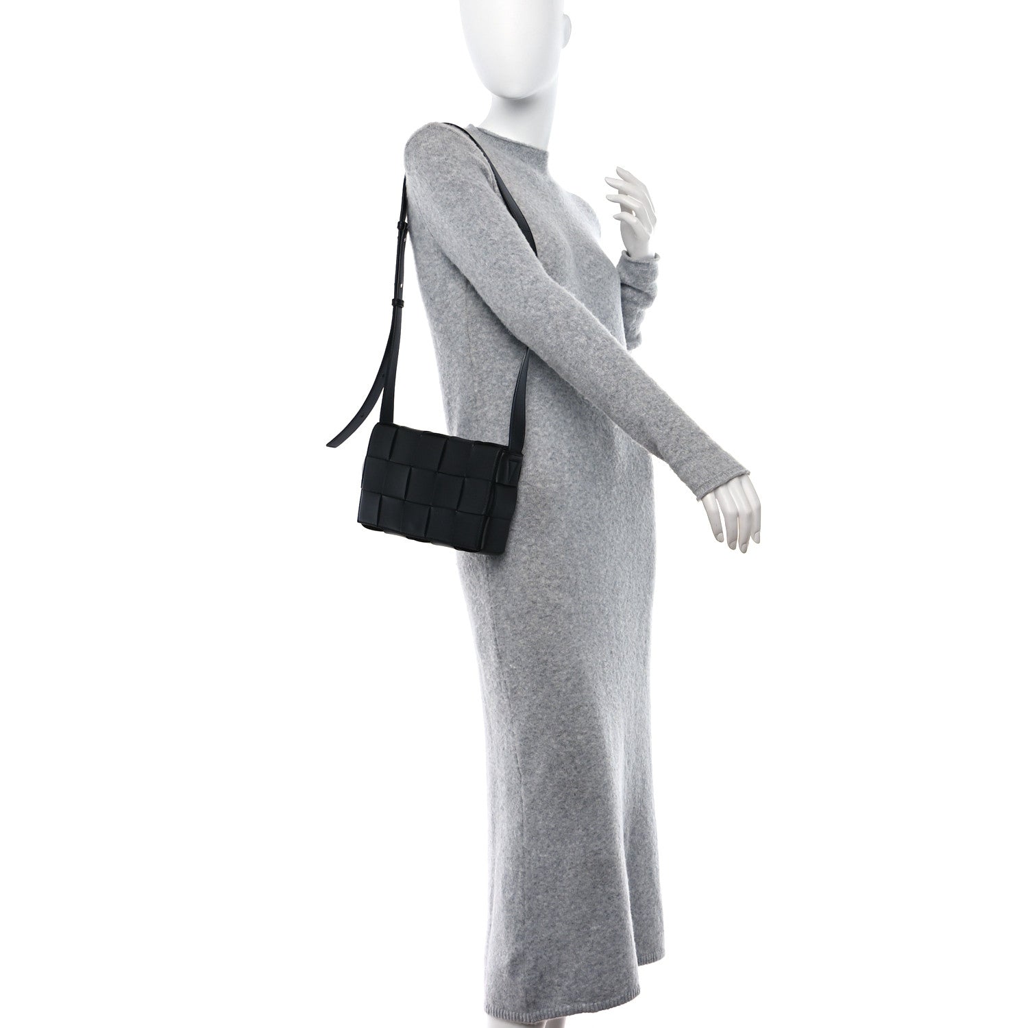Bottega Veneta BOTTEGA VENETA Lambskin Maxi Intrecciato Cassette Crossbody Bag Black 2 of 8