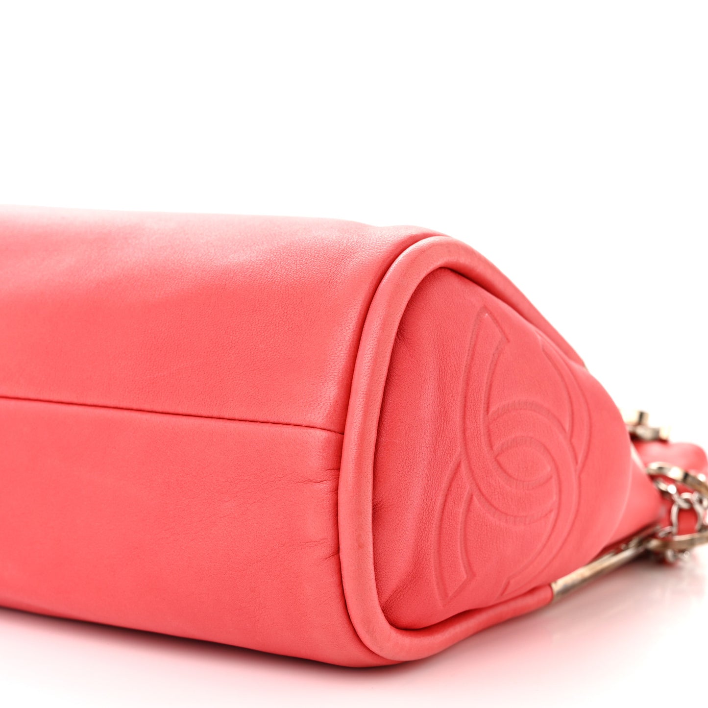 Lambskin Medium Ultimate Soft Tote Red