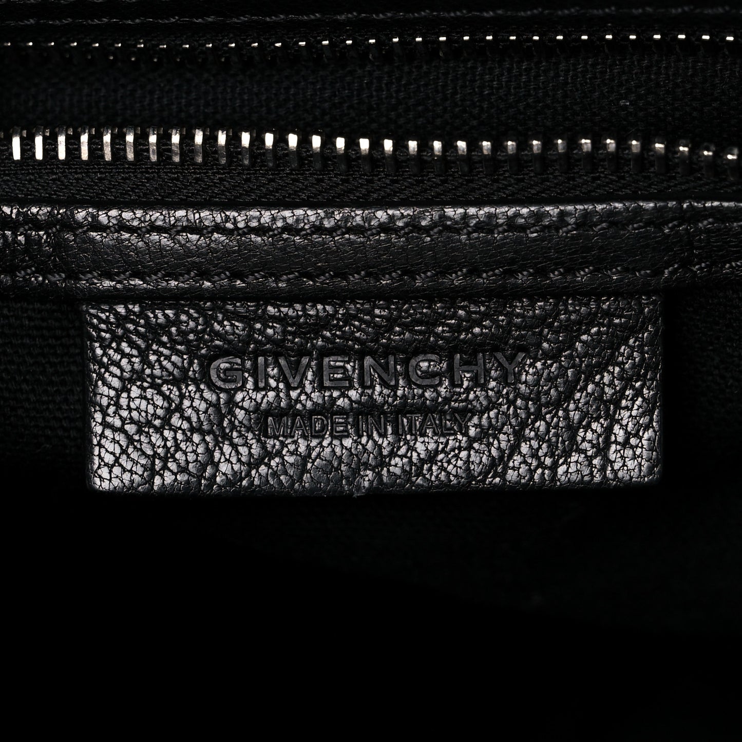 Sugar Goatskin Medium Antigona Black