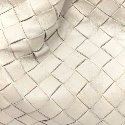 Bottega Veneta Nappa Maxi Intrecciato The Pouch Oversized Clutch Plaster 23 of 25
