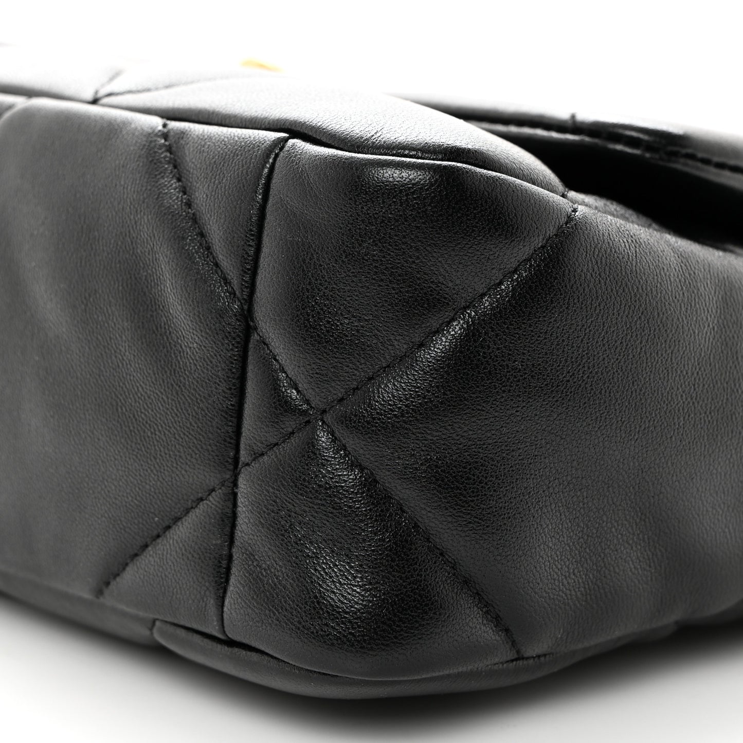 Lambskin Quilted Medium Chanel 19 Flap Black