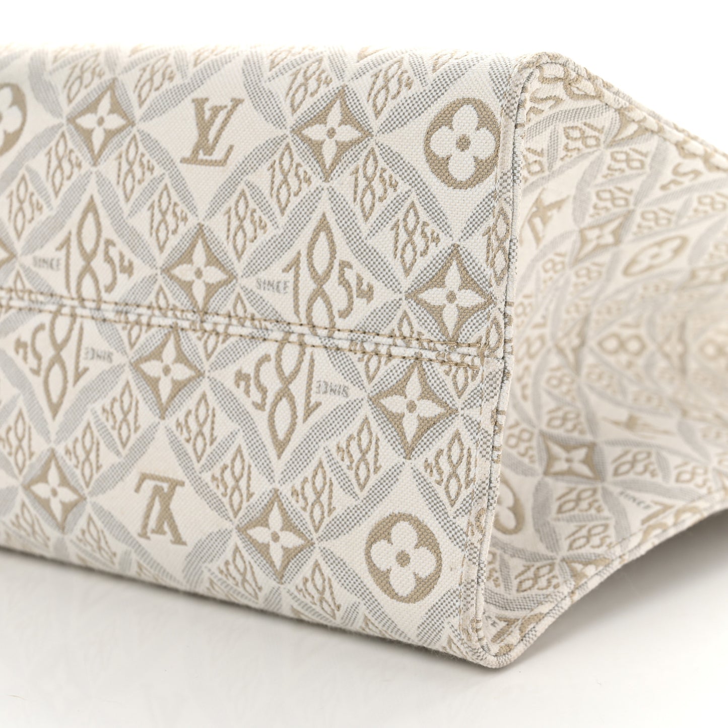 Jacquard Since 1854 Onthego MM Creme