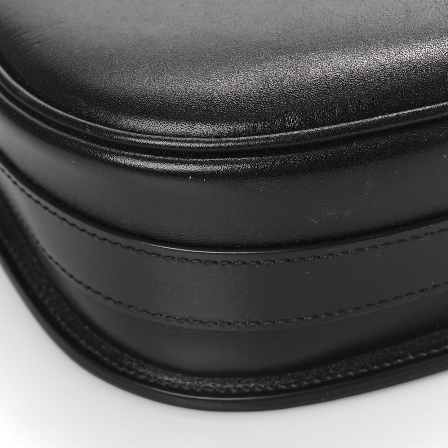 Box Calfskin Medium Bobby Flap Black