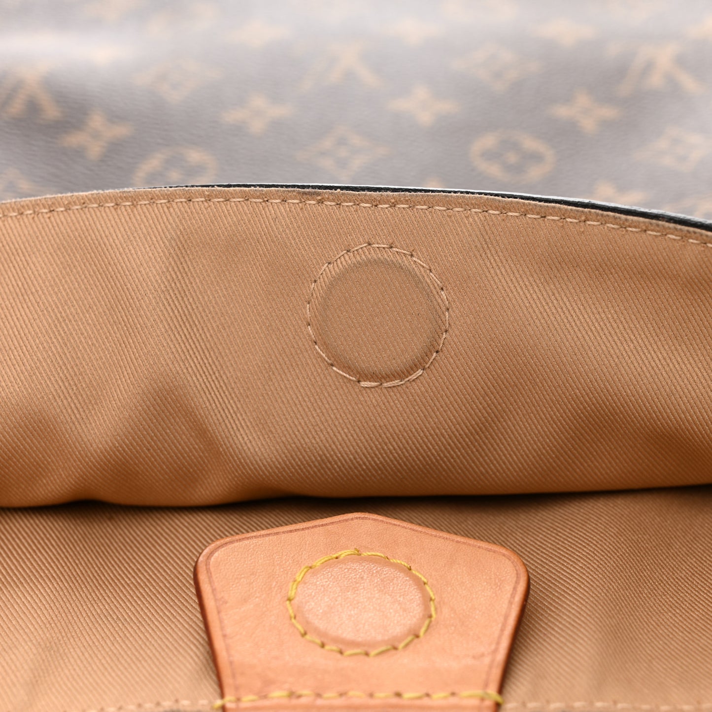 Monogram Graceful MM