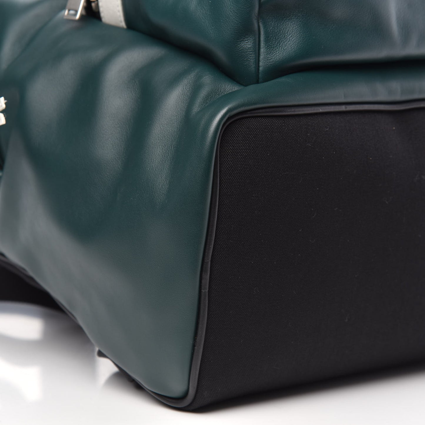 Calfskin City Backpack Green