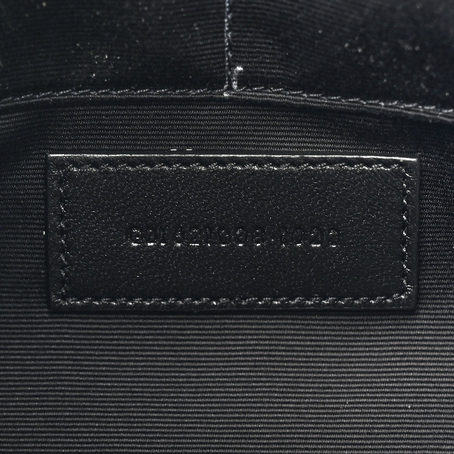 Saint Laurent Grain De Poudre Zipped Tablet Holder Black 7 of 12