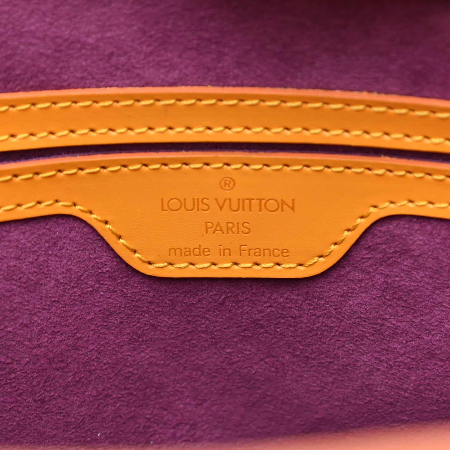 Epi Saint Jacques PM Long Straps Tassil