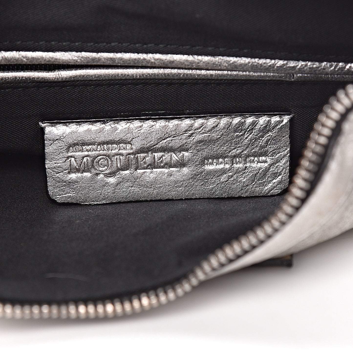 Metallic Lambskin De Manta Clutch Silver