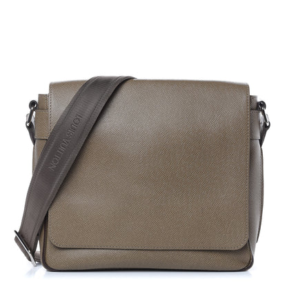 Louis Vuitton Taiga Roman PM Messenger Oural 1 of 12