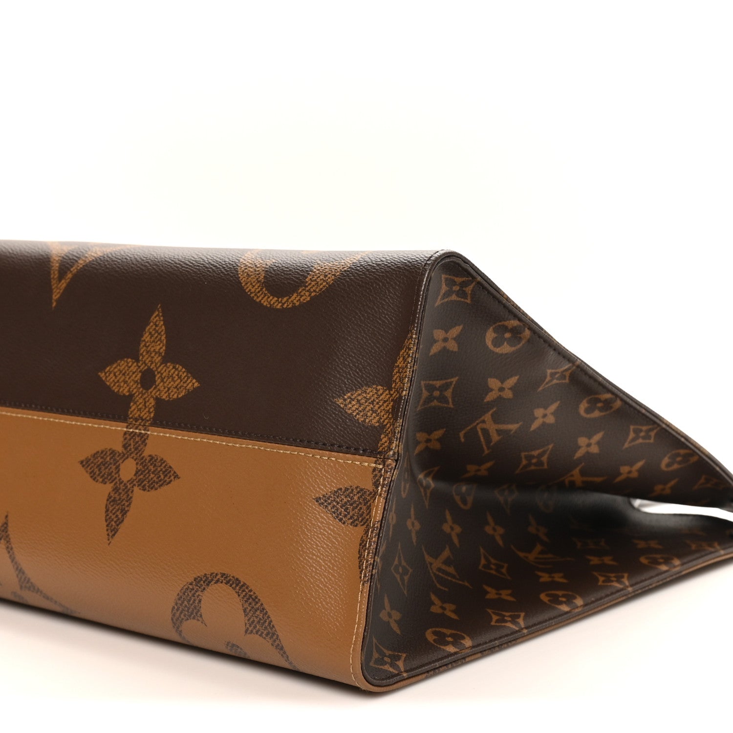 Louis Vuitton Reverse Monogram Giant Onthego GM 9 of 9