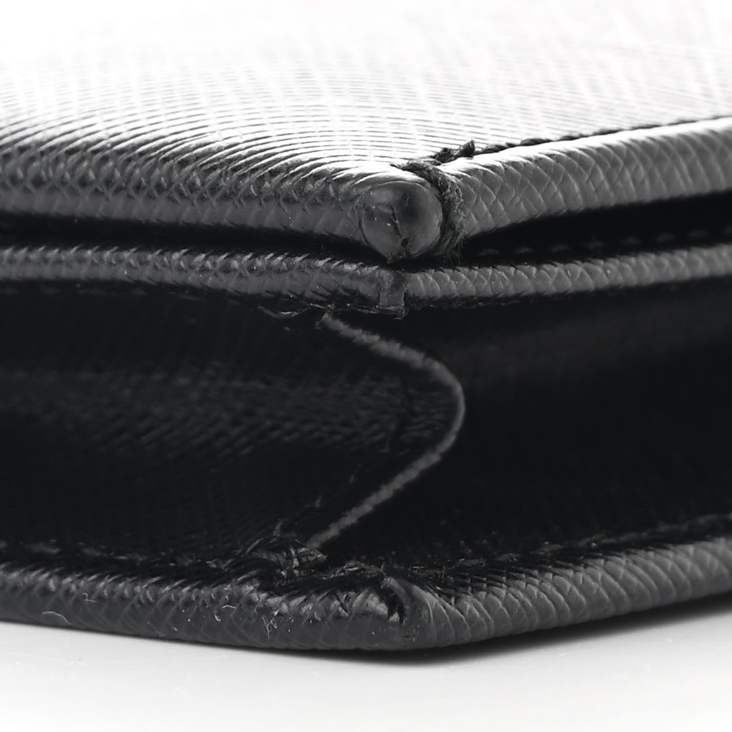 Salvatore Ferragamo Hammered Calfskin Vara Wallet On Chain Black 10 of 11