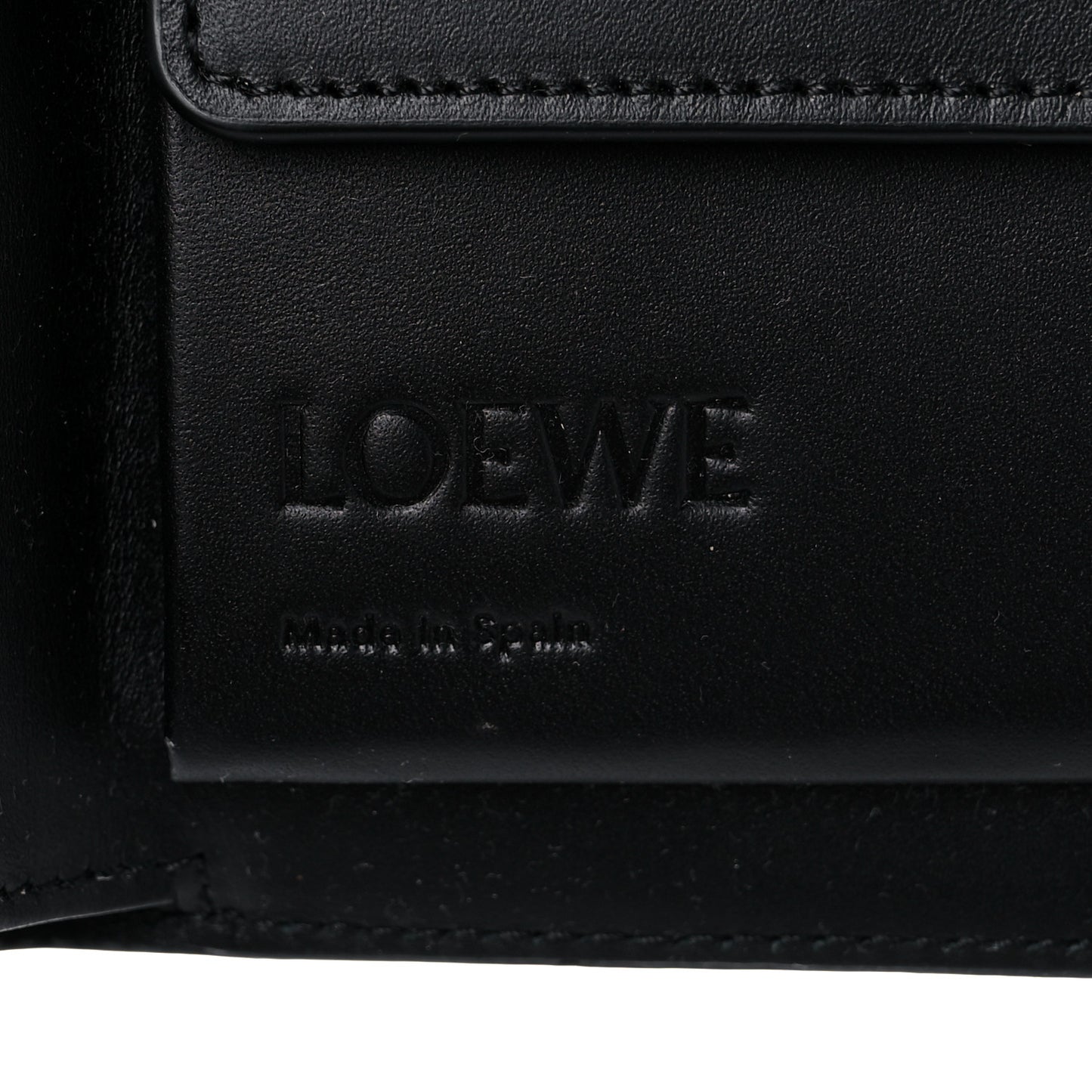 Grained Calfskin Bi-fold Wallet Black