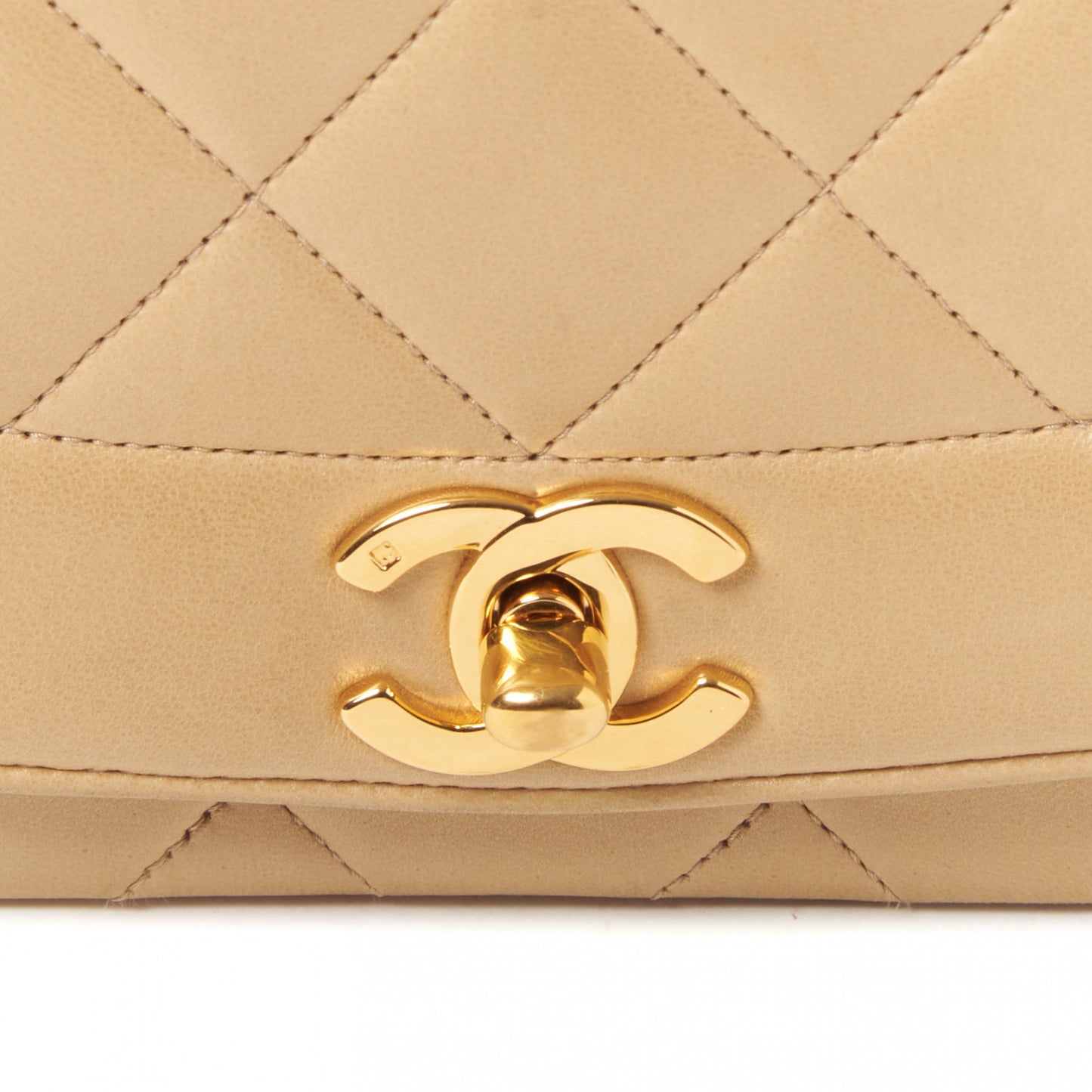 Lambskin Quilted Medium Single Flap Beige