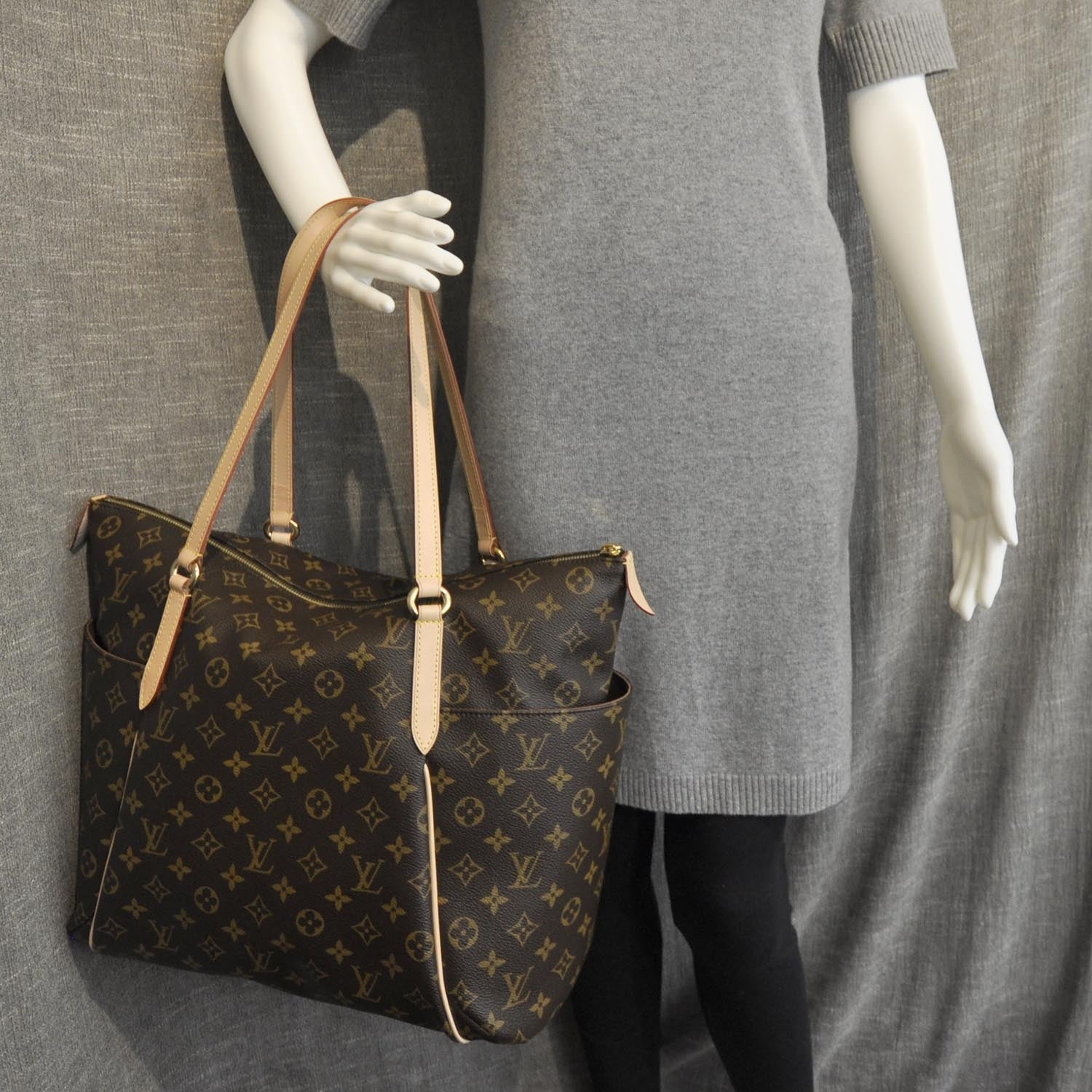 Louis Vuitton Monogram Totally GM 3 of 9