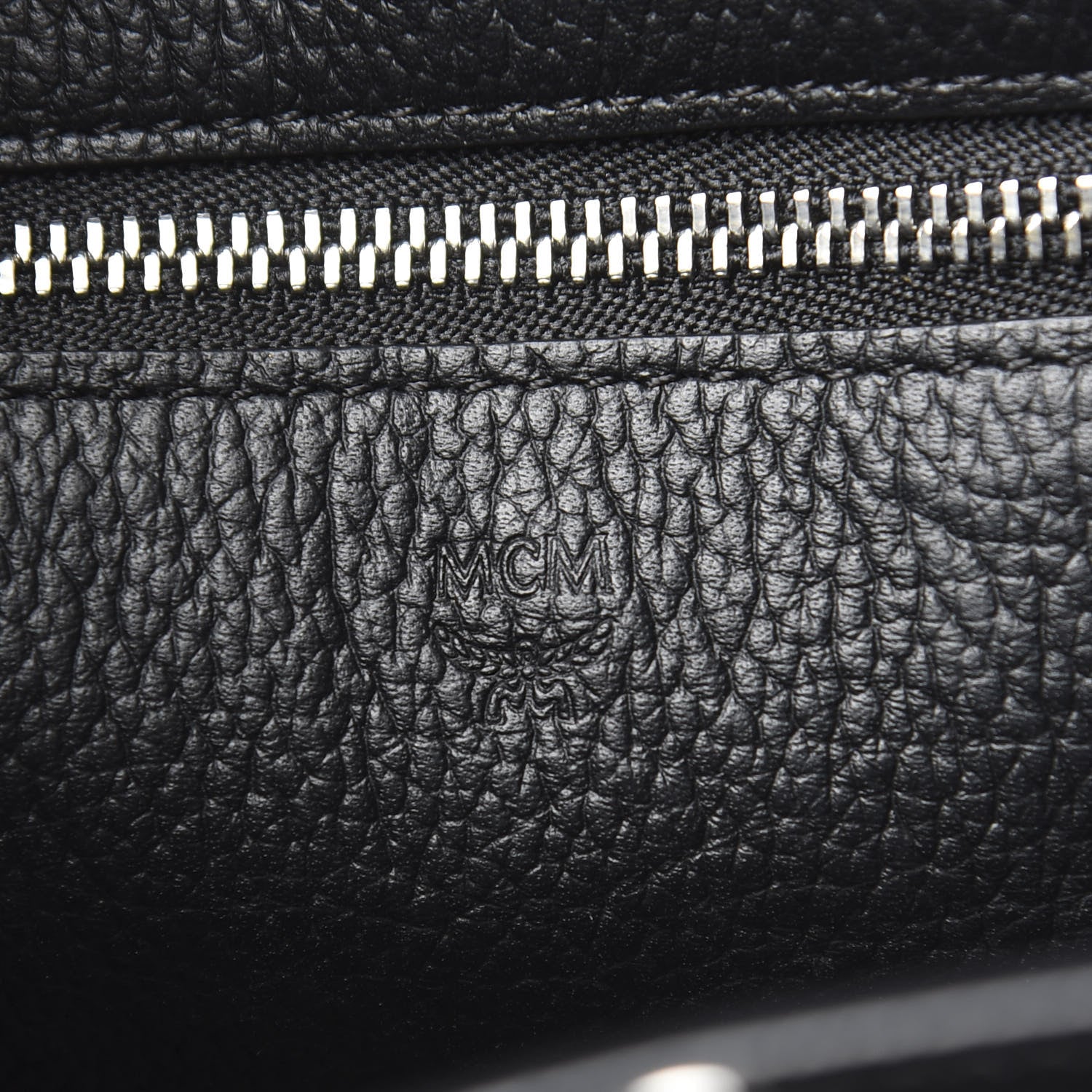 MCM Grained Calfskin Visetos Medium Sarah Hobo Black 11 of 11