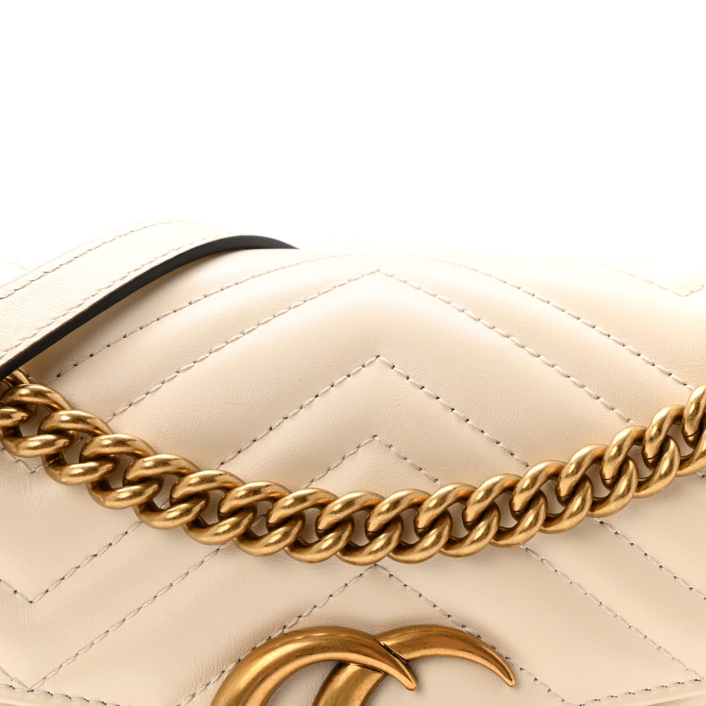 Calfskin Matelasse Small GG Marmont Shoulder Bag White