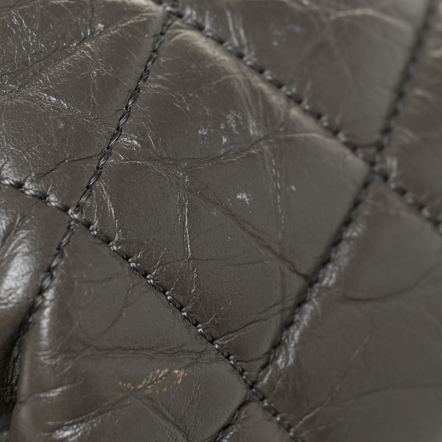 Aged Calfskin Medium Lady Pearly Flap Grey