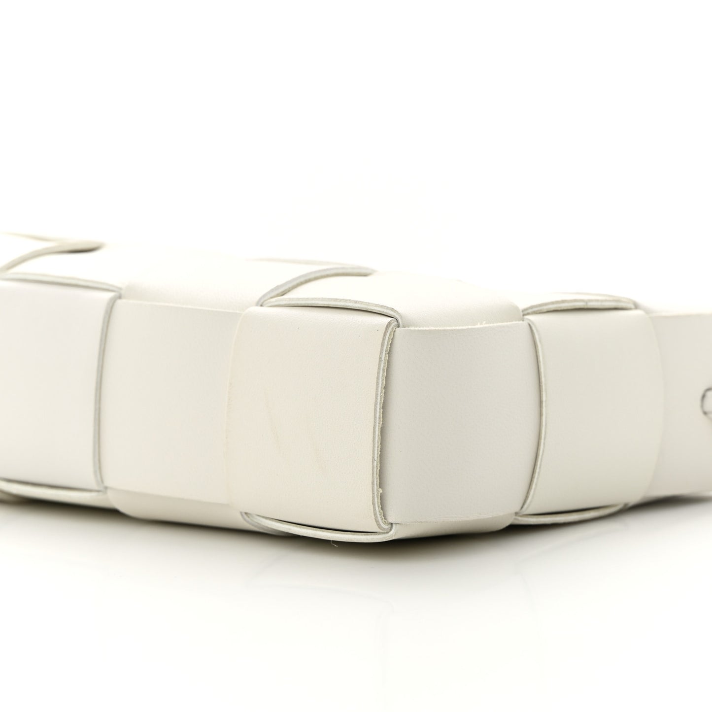 Calfskin Maxi Intrecciato Cassette Pouch On Strap Chalk